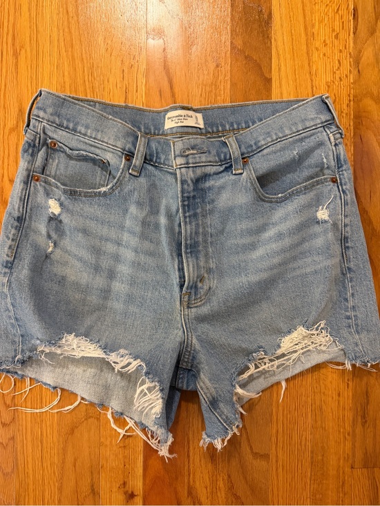 Abercrombie & Fitch Pants - Abercrombie High Rise Mom Shorts